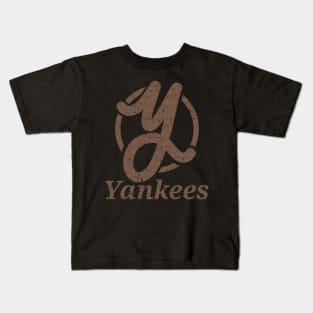 Yankees - retro logo Kids T-Shirt